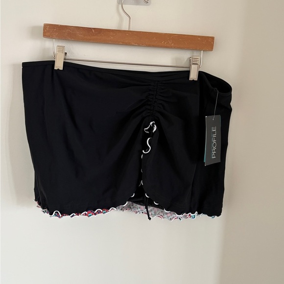 Profile by Gottex Classic Black Swimwear Skort Skirt with Ruched  Trim Size 16 - Picture 7 of 9